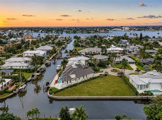 1693 BONITA CT, NAPLES, FL 34102