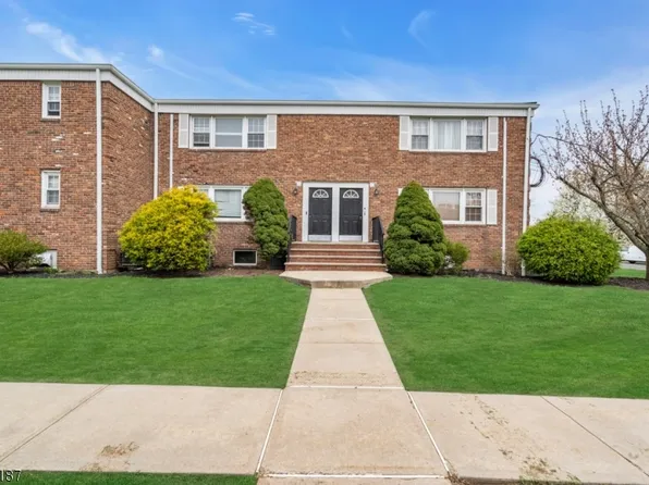 3 COLUMBIA DR #2A, Bridgewater Twp., NJ 08807