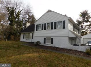 424 Walker Rd, Wayne, PA 19087