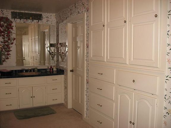 3rd image of 100 Westberry Cir