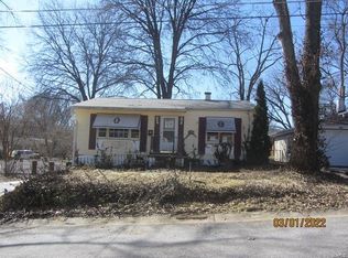 11000 Florence Ave, Saint Ann, MO 63074