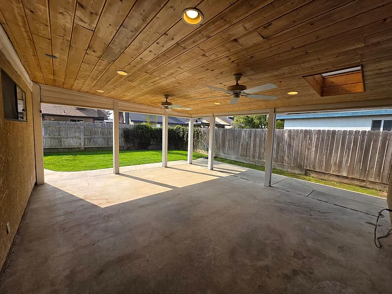 4905 W Hemlock Ave — Photo 9