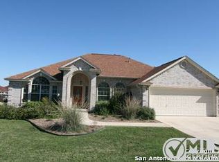 111 River Knl, Castroville, TX 78009