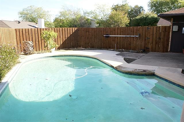 1st image of 2717 Russwood Ln