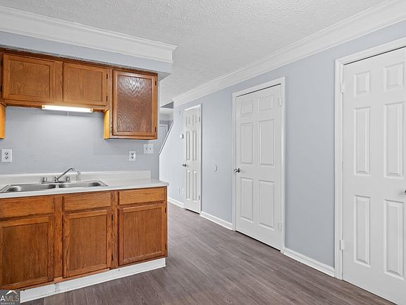 5th image of 358 N 19th St APT F