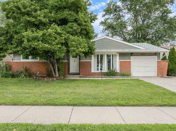 532 Landmeier Rd, Elk Grove Village, IL 60007