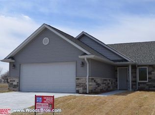 4040 N 38th St, Lincoln, NE 68521