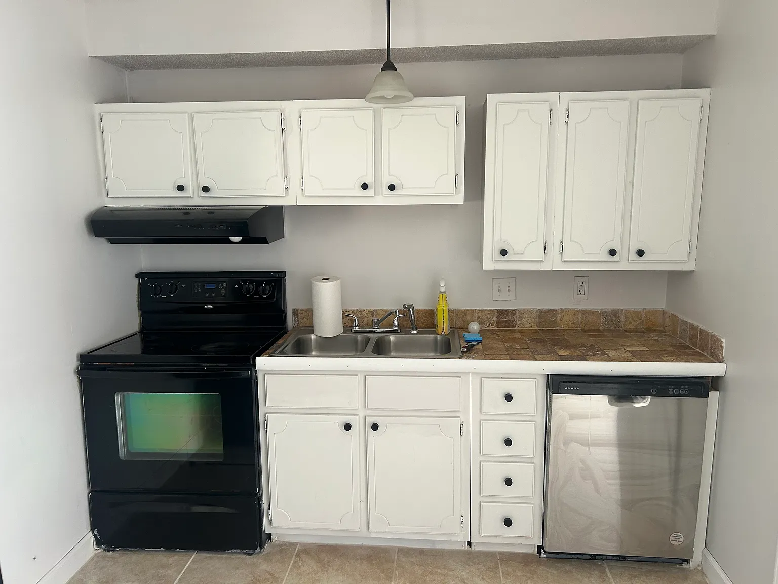 1 bed, 1.5 bath, 830 sqft, $1,250 — Photo 4