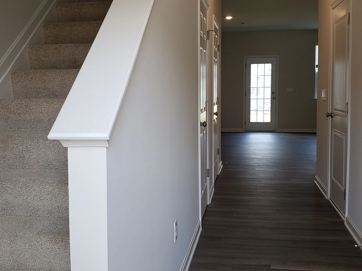3 bed, 2.5 bath, 1500 sqft, $1,800 — Photo 3