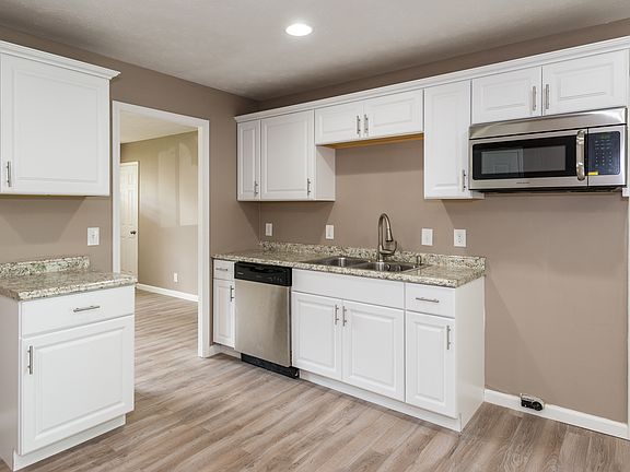 4th image of 4260 Green Meadows Dr
