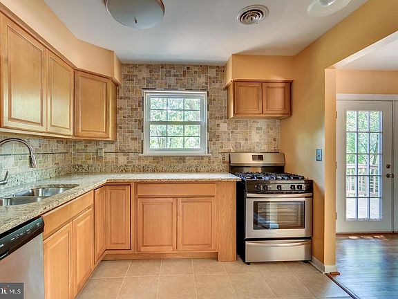 2nd image of 14260 Silverdale Dr