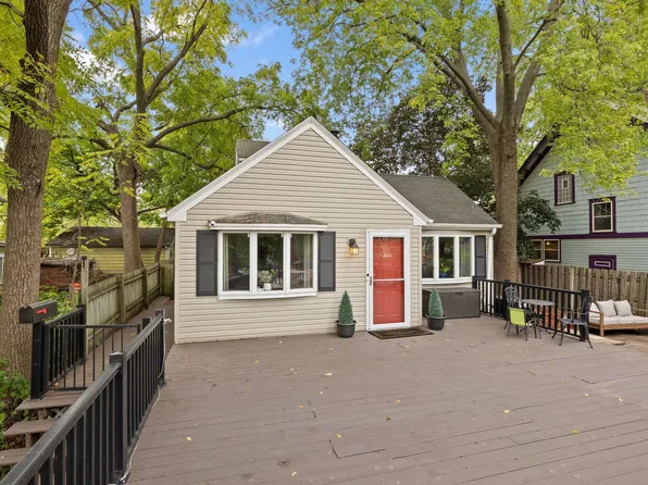 992 McLean Ave, Saint Paul, MN 55106