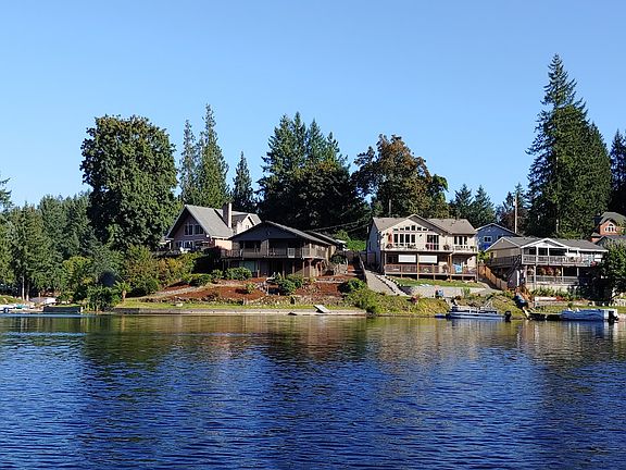 House in closer perspective