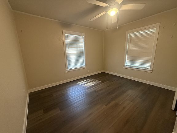 3rd image of 3009 E 42nd St