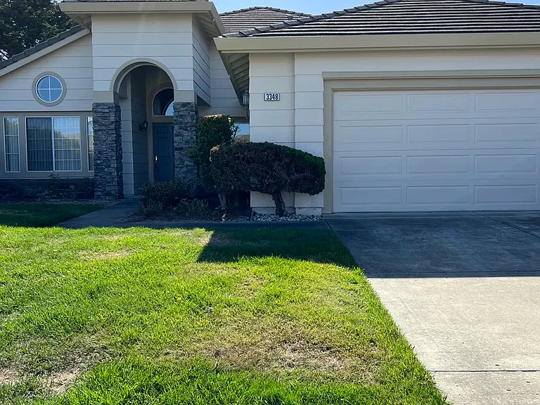 3348 Abdy Way — Photo 2