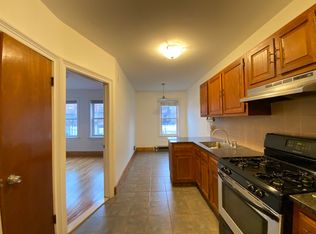 34-20 Crescent St #1F, Astoria, NY 11106