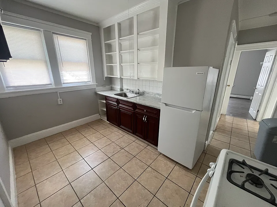 264 Adelaide Ave #15