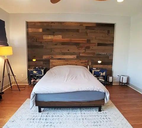 2nd image of 2608 E 6th St #6