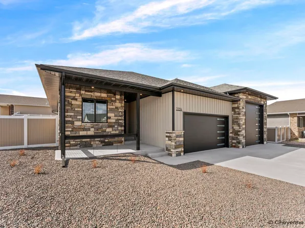 2226 Pack Saddle Rd, Cheyenne, WY 82007