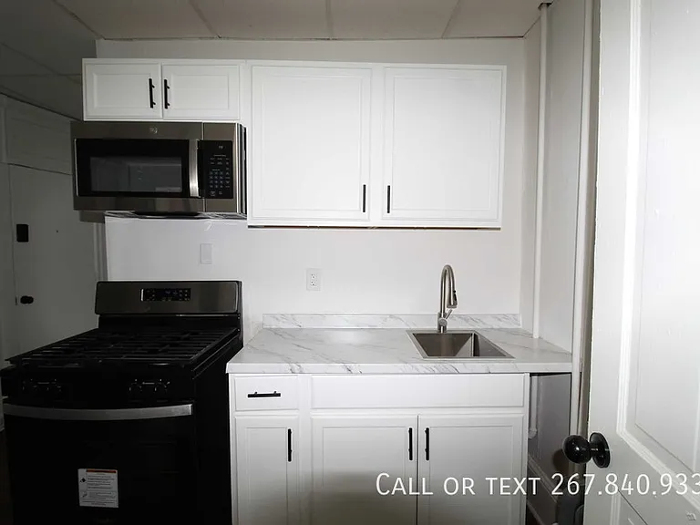 2119-2121 W 3rd St #2 — Photo 19