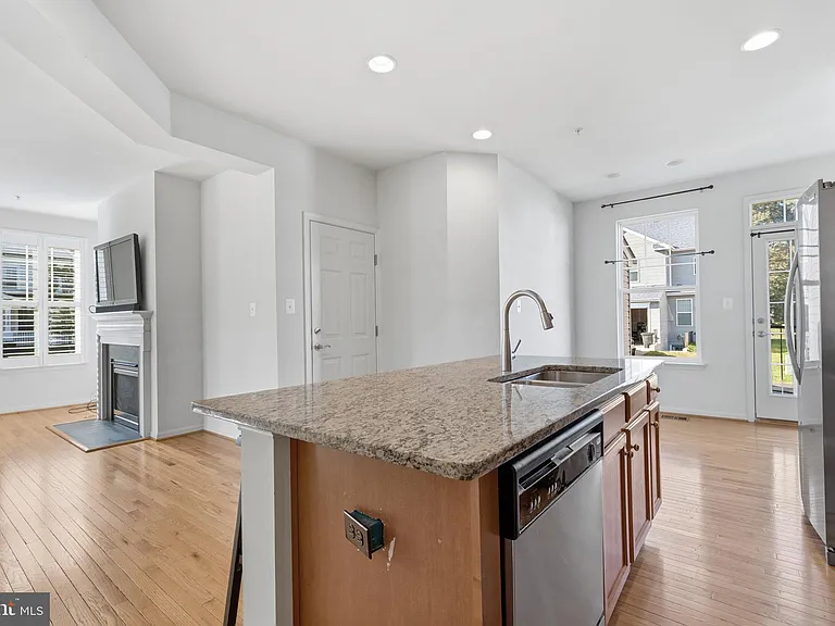 23259 Windflower Way — Photo 32