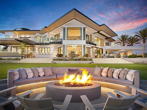 5416 Candlelight Dr, La Jolla, CA 92037