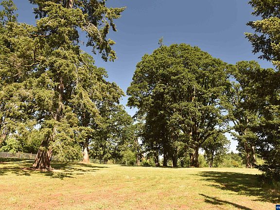 2nd image of 1994 82nd Ave SE
