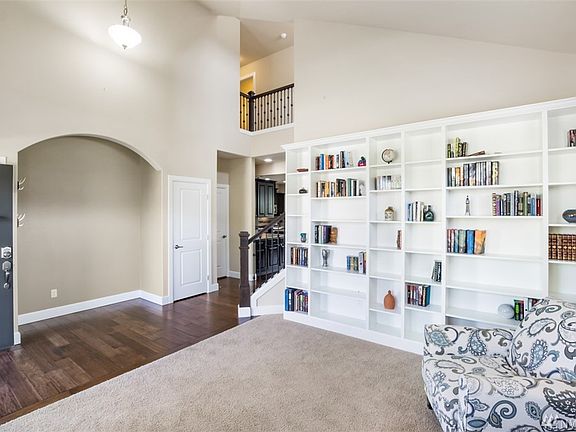 4th image of 18920 Greenwood Pl E