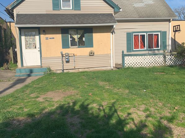 22 Mann St, Attleboro, MA 02703