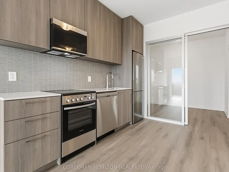 7439 Kingston Rd #805 — Photo 12