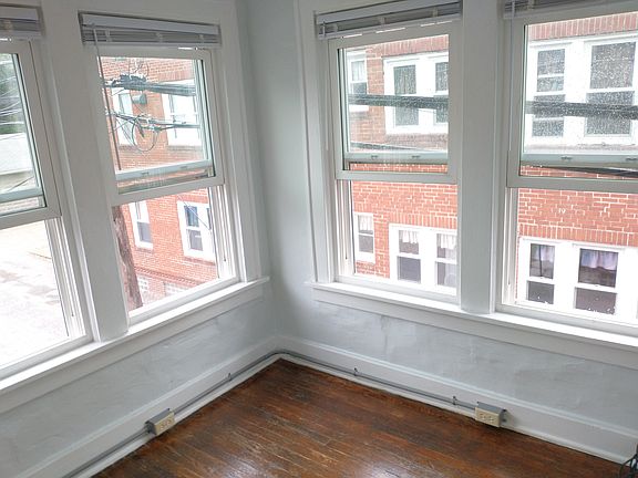 4th image of 412 E Lane Ave