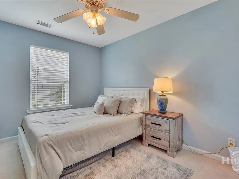 124 Ventura Pl — Photo 32