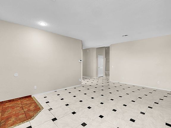 4th image of 3051 E Lark Dr