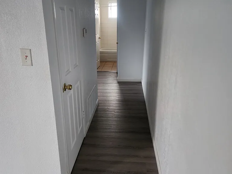 2928 Peachtree Dr #4 — Photo 4