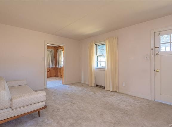 4th image of 2310 Royall Ave
