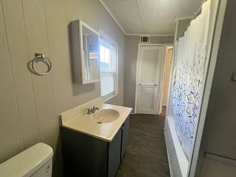 149 N West St #2 — Photo 5