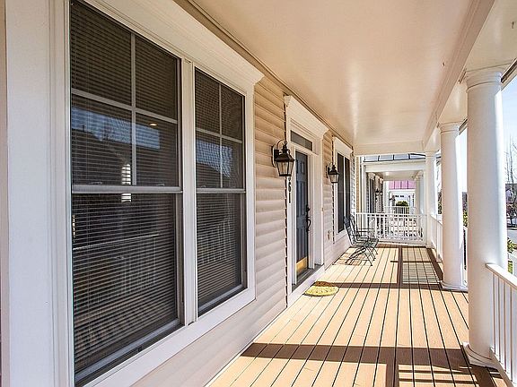 3rd image of 23361 Rainbow Arch Dr
