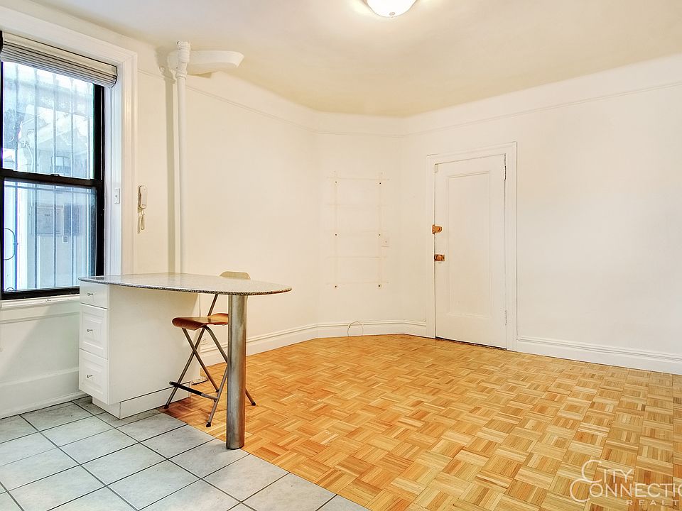 2nd image of 55 W 95th St APT 6