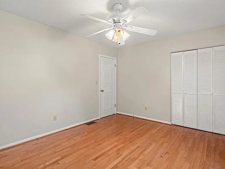 119 W Chippendale Dr — Photo 36