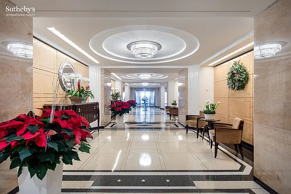 Sold by Sotheby's International Realty | media 9