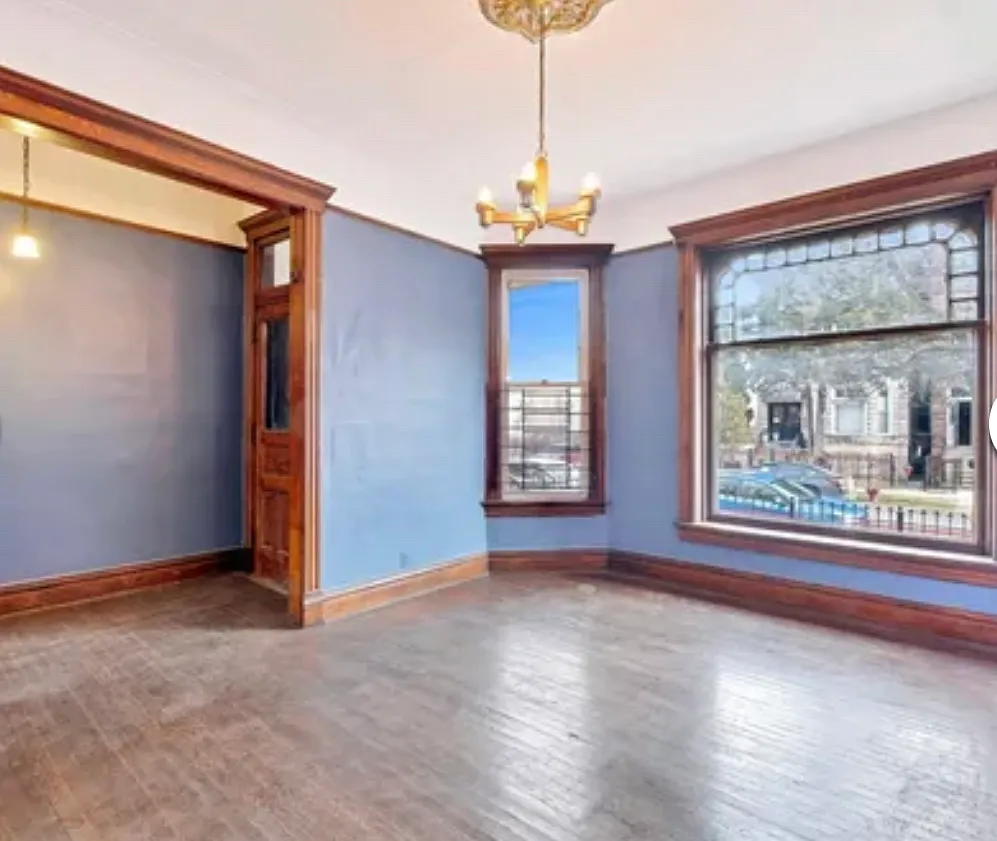 4 bed, 2000 sqft, $2,100 — Photo 1