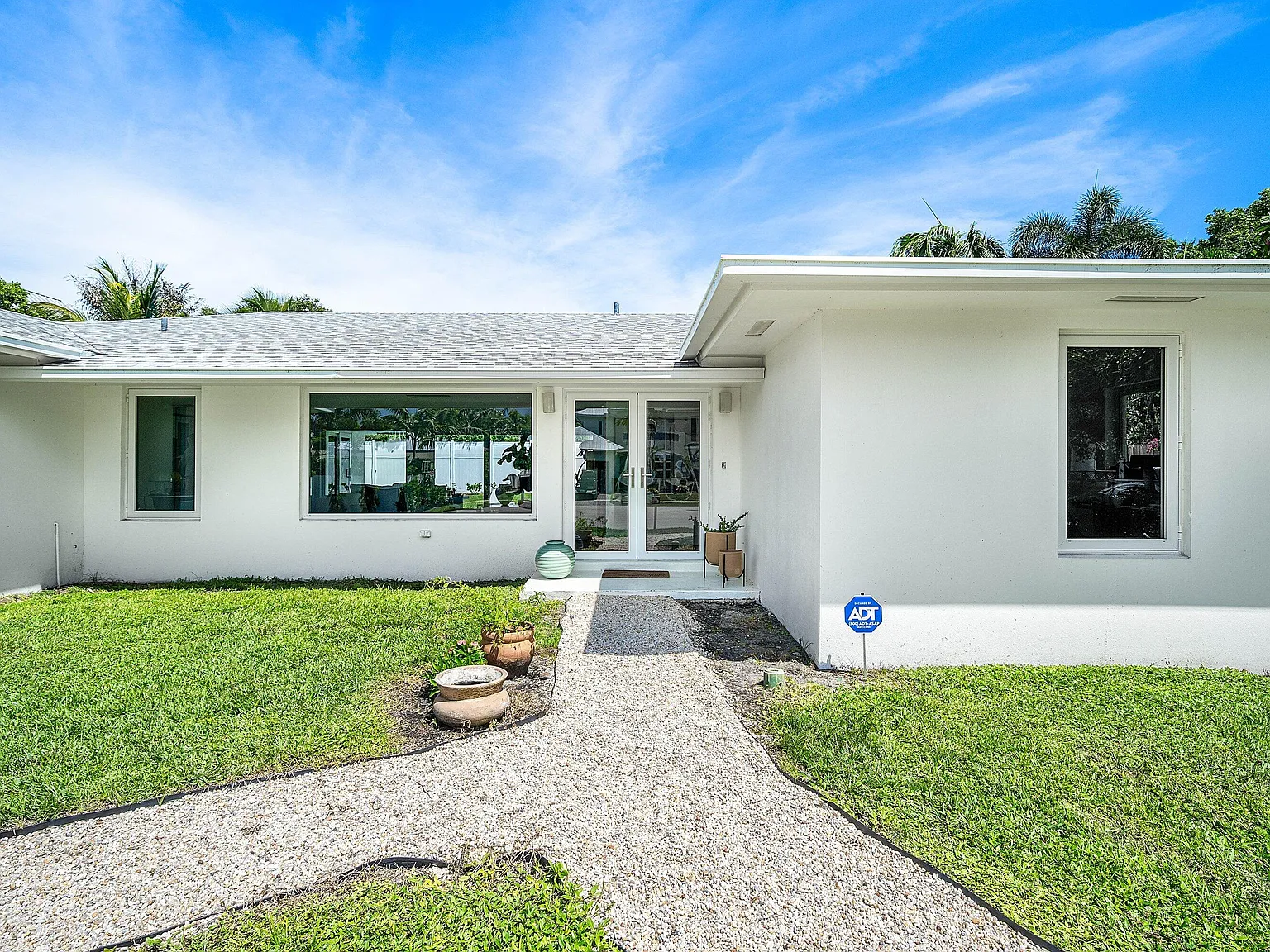 3 bed, 2.0 bath, 1534 sqft, $17,500 — Photo 3