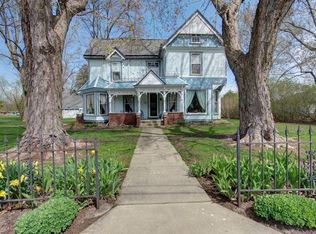 300 E Adams St, Pesotum, IL