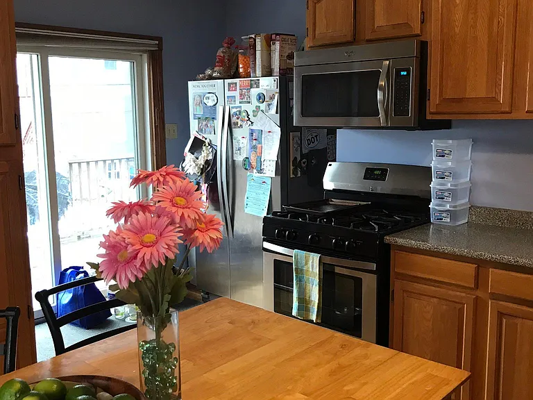 45 Pierce Ave — Photo 5