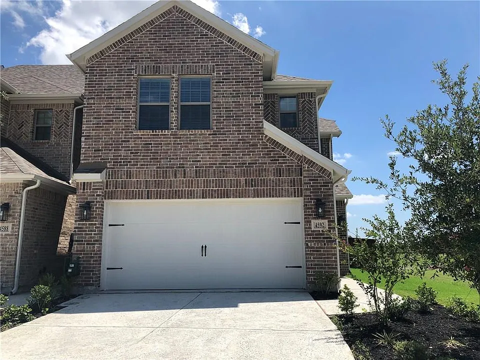 4592 Titus Cir