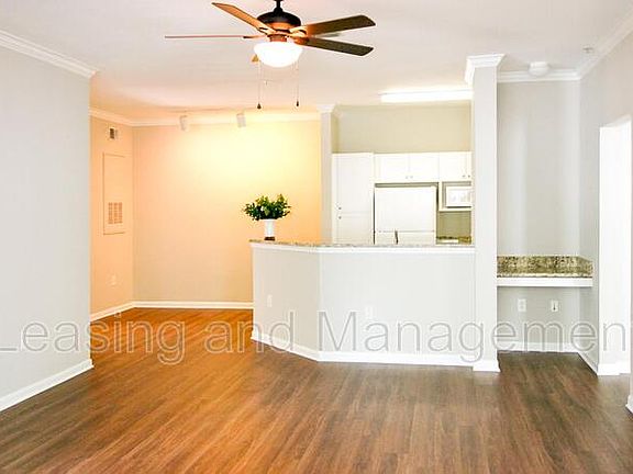 5th image of 60 Fenwick Hall Aly APT 411