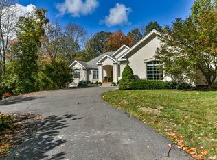 2 O'Keefe Ln, New Hartford, CT 06057