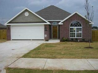 3352 Oglethorpe St, Springdale, AR 72764