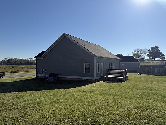 3rd image of 1020 Petal Ln
