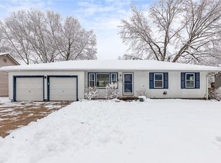 808 NW North Summit Cir, Blue Springs, MO 64015